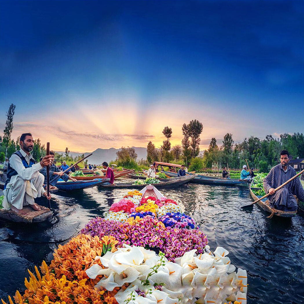 Kashmir Tour Package:  4 Nights, 5 Days