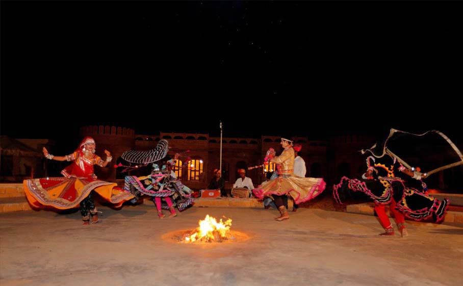 Jaisalmer desert dance at night