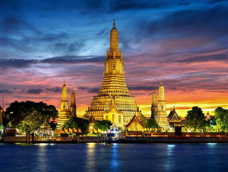 Wat arun temple bangkok